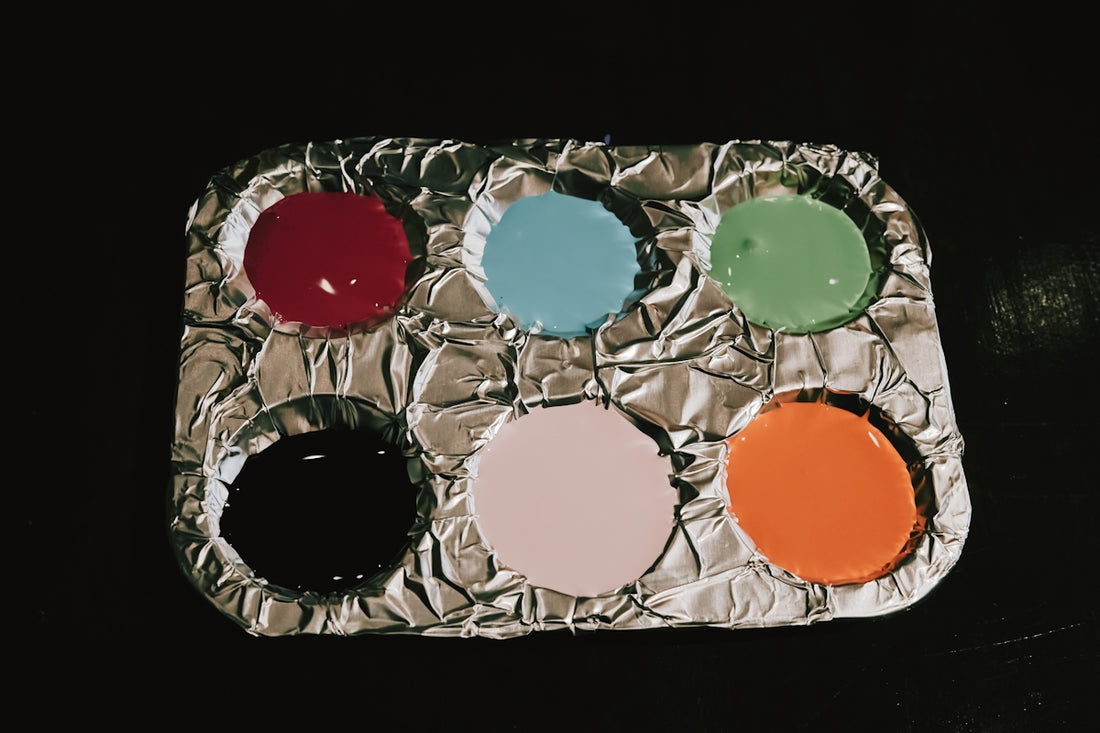 Paint palette with six colorful paint pots